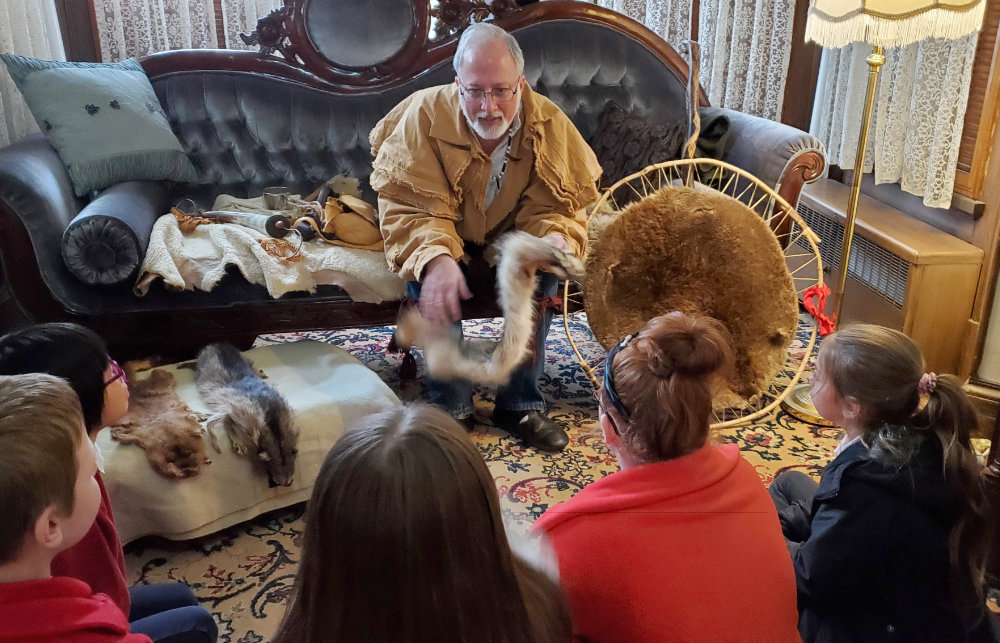 history field trip at the SMJ house in Eugene