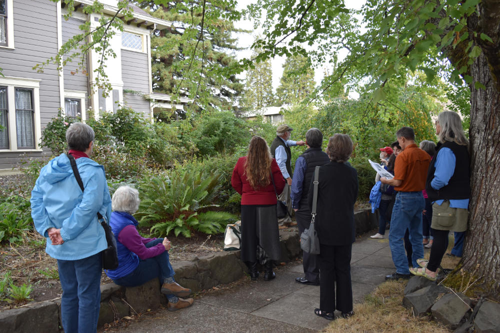 East skinner butte area historic homes walking tour with lane county history museum
