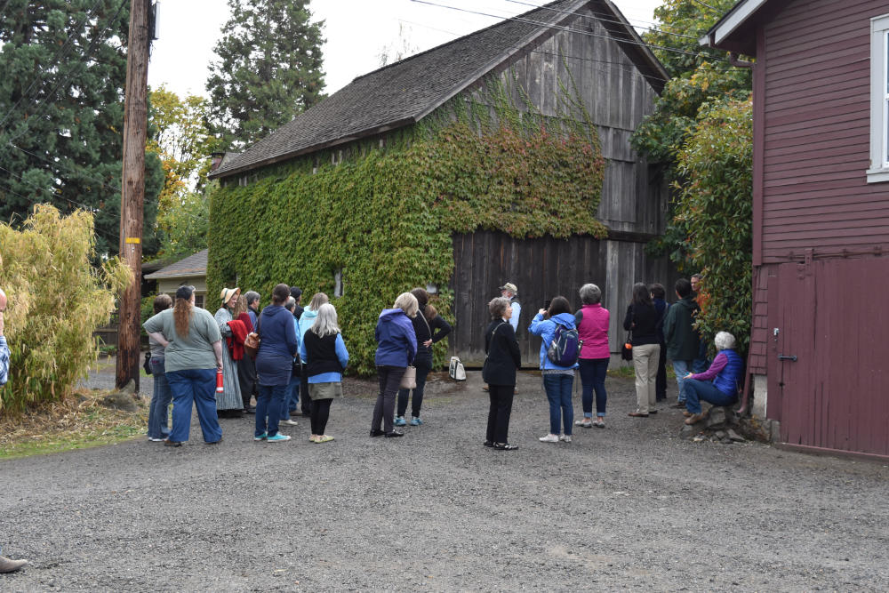 historic homes walking tour eugene oregon