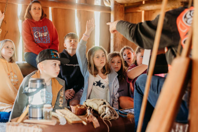 kids asking questions Kalapuya with Karen